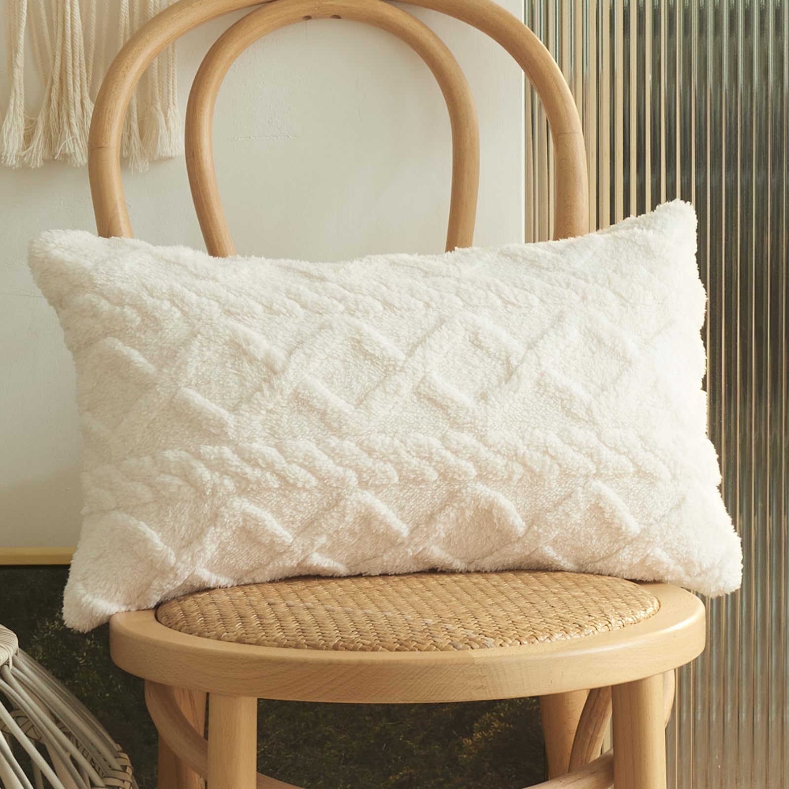 Jacquard Fuzzy Fleece Decorative Throw Pillow Covers 20x20 Inch Farmhouse Boho Cable Knit Plush Cushion Cover Soft Accent Pillowcase for Couch Sofa Bed Living Room (Cream,20"x20")
