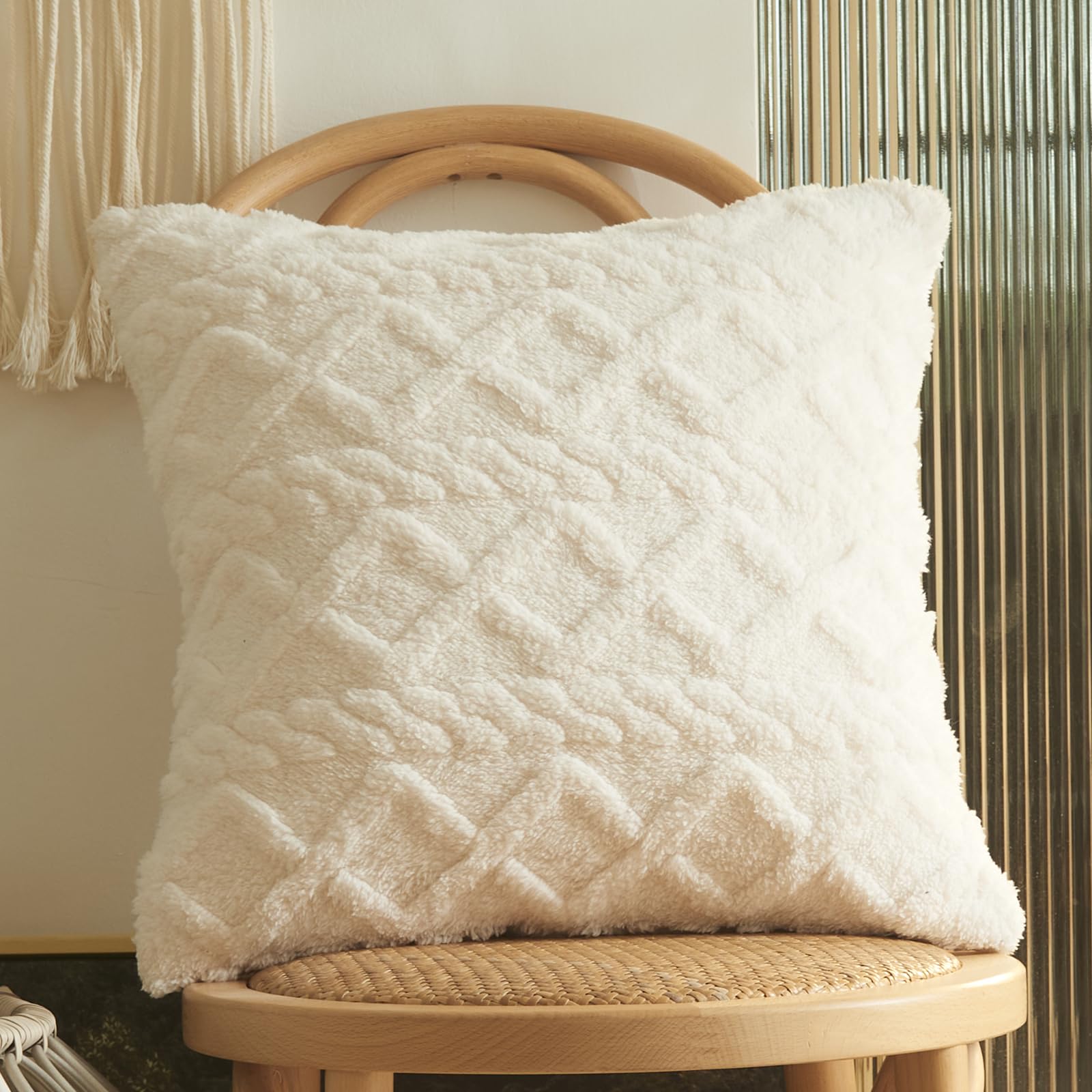 Jacquard Fuzzy Fleece Decorative Throw Pillow Covers 20x20 Inch Farmhouse Boho Cable Knit Plush Cushion Cover Soft Accent Pillowcase for Couch Sofa Bed Living Room (Cream,20"x20")