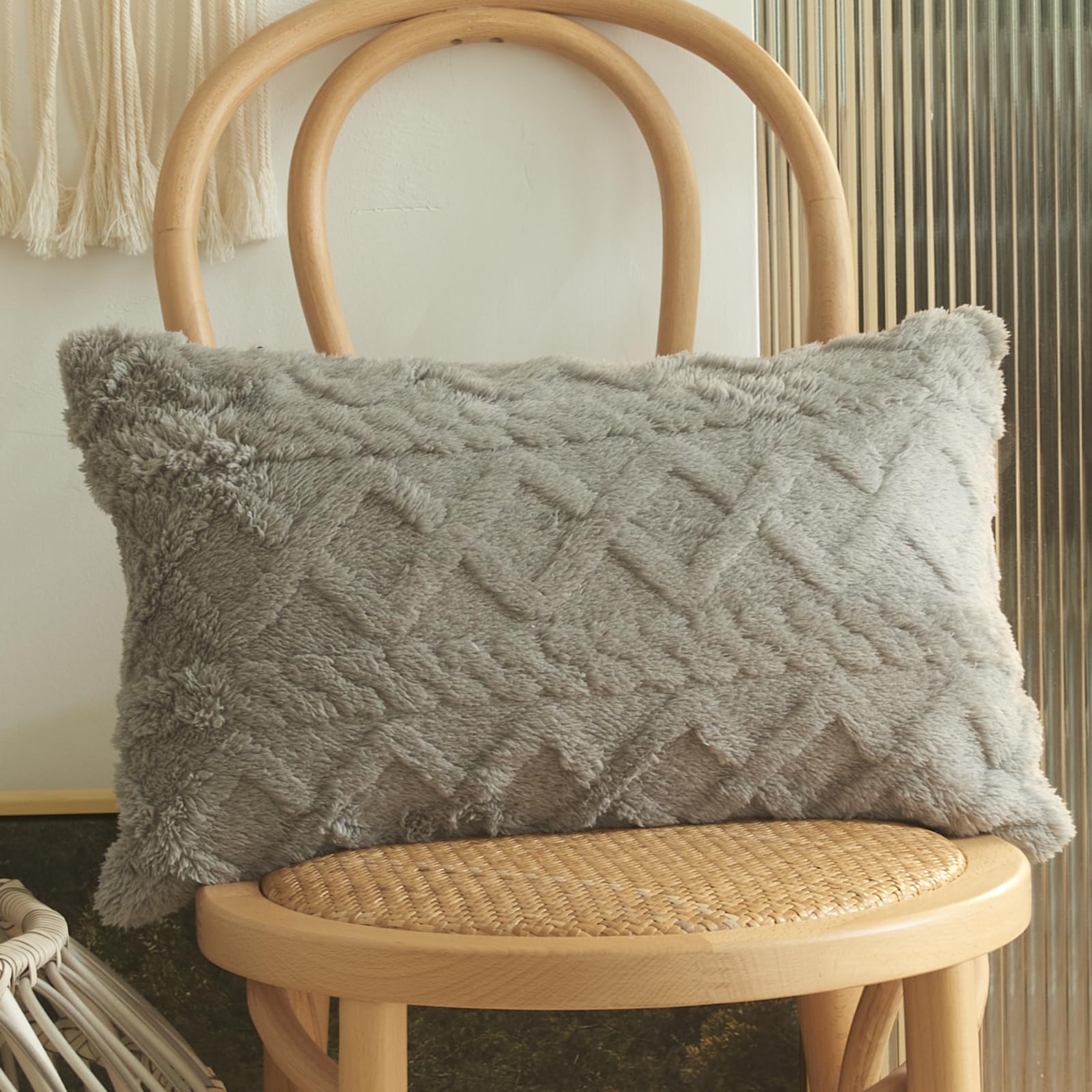 Jacquard Fuzzy Fleece Decorative Throw Pillow Covers 20x20 Inch Farmhouse Boho Cable Knit Plush Cushion Cover Soft Accent Pillowcase for Couch Sofa Bed Living Room (Cream,20"x20")