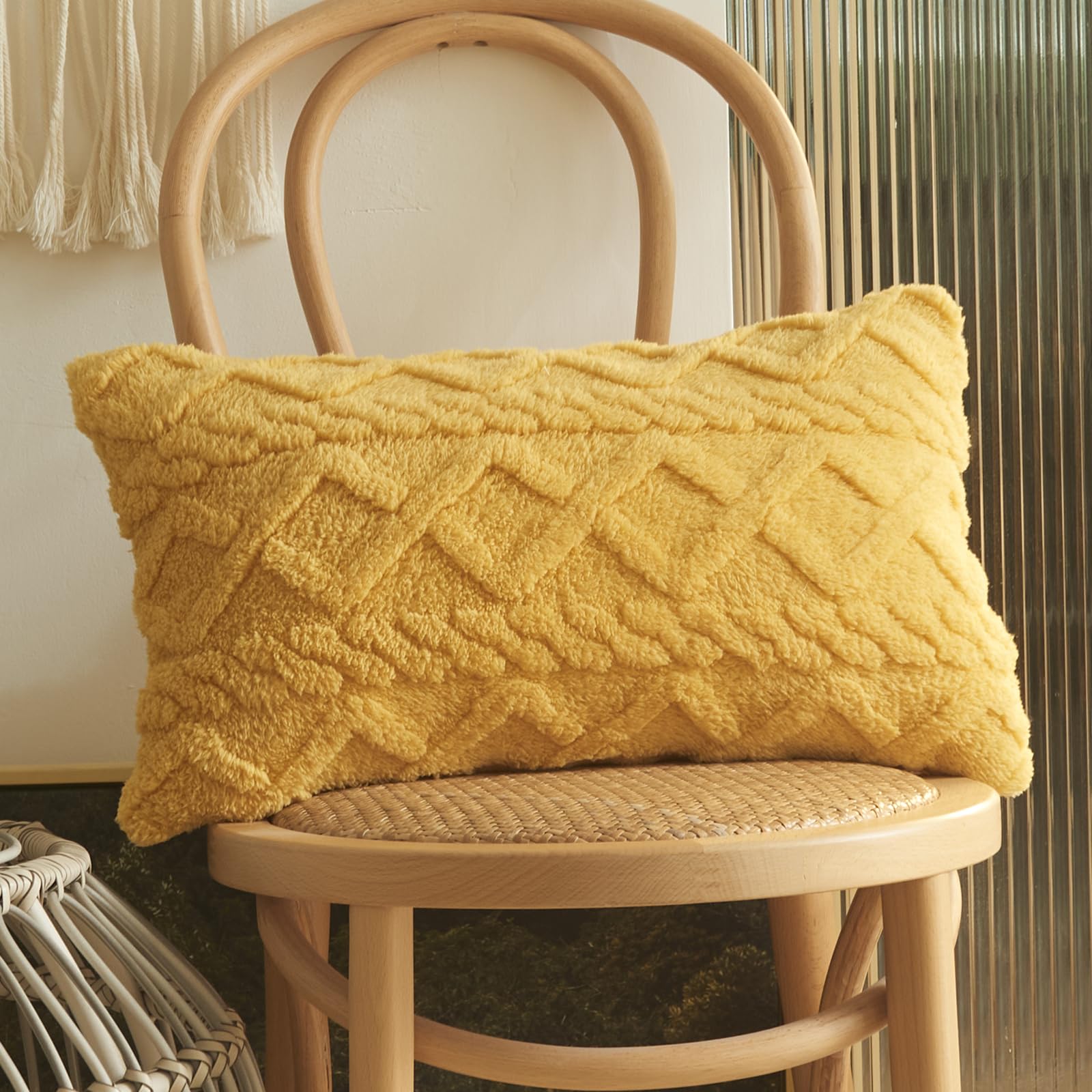Jacquard Fuzzy Fleece Decorative Throw Pillow Covers 20x20 Inch Farmhouse Boho Cable Knit Plush Cushion Cover Soft Accent Pillowcase for Couch Sofa Bed Living Room (Cream,20"x20")